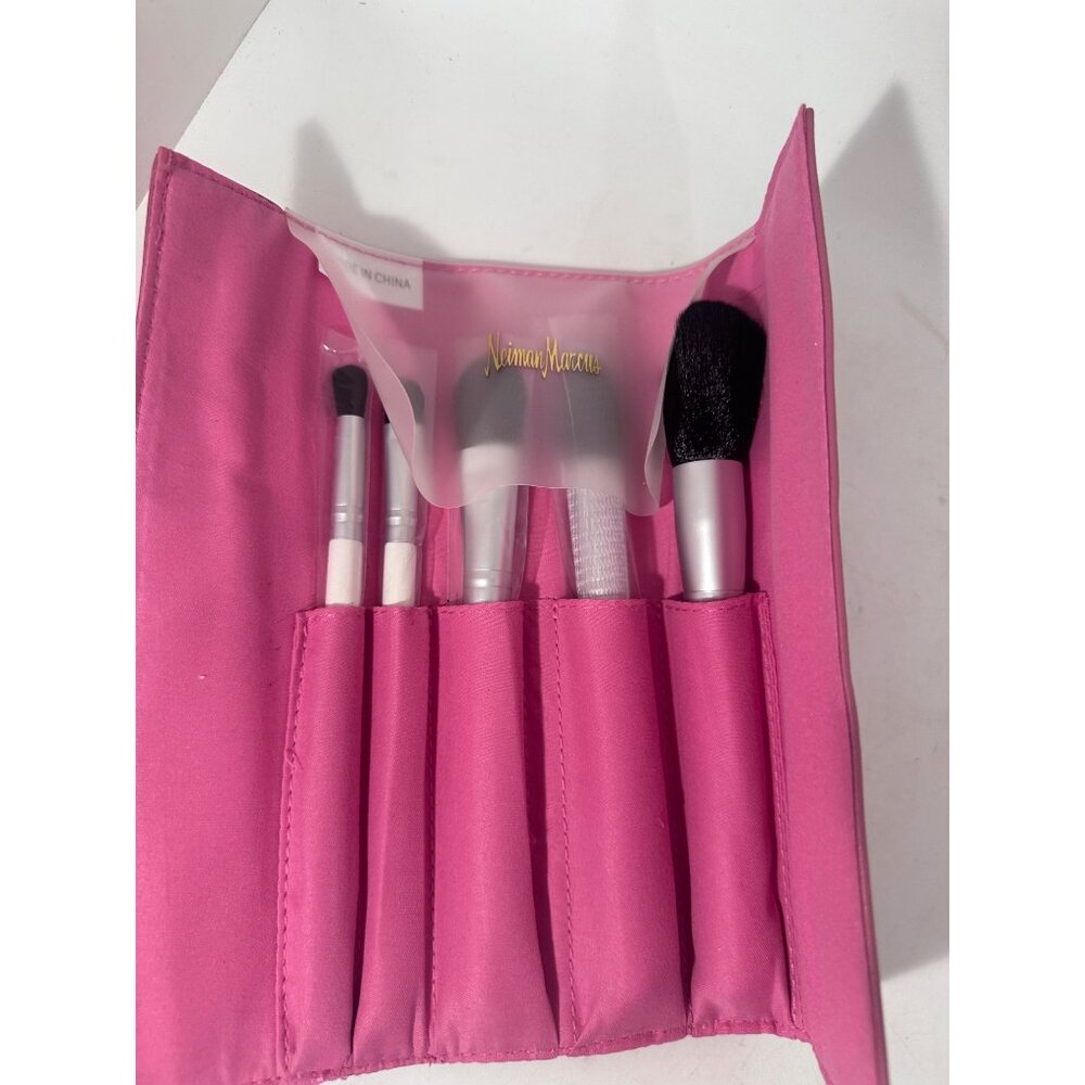 Neiman Marcus Pink Makeup Brush Travel Case With 5 Brushes Contour